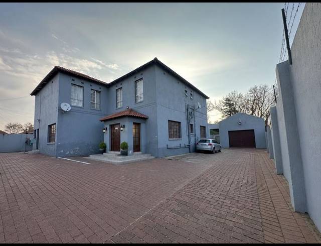 5 BEDROOM HOUSE FOR SALE IN DELVILLE